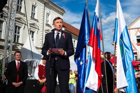 Izjemen obisk zaznamoval 50. Dneve narodnih noš in oblačilne dediščine v Kamniku (Blaž T. Muc)  (137)